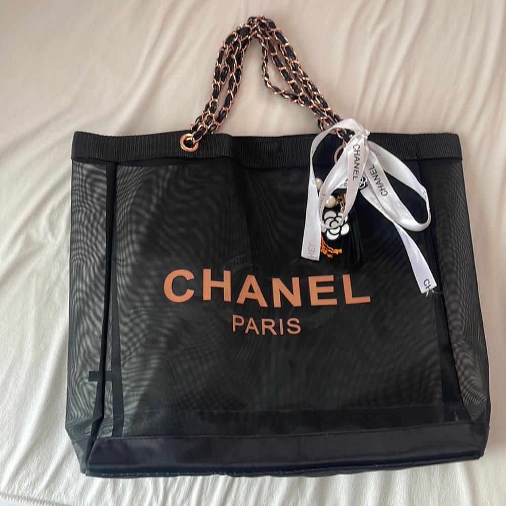 Never been used,shopper bag/shoulder bag.as it is